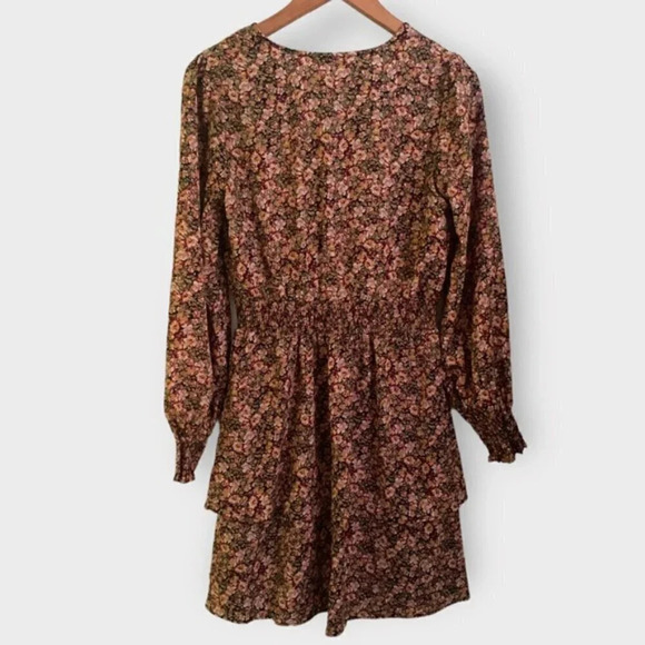 Devoted Ditsy Floral Dress - Picture 7 of 11